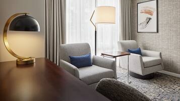 Allergikerbettwaren, Daunenbettdecken, Zimmersafe, Schreibtisch