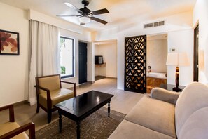 Premium Suite (Level) | Free minibar, in-room safe, blackout drapes, iron/ironing board