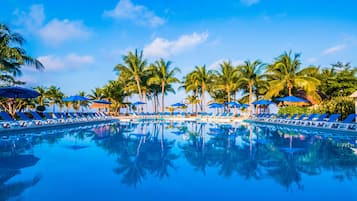 5 piscinas al aire libre, sombrillas, tumbonas