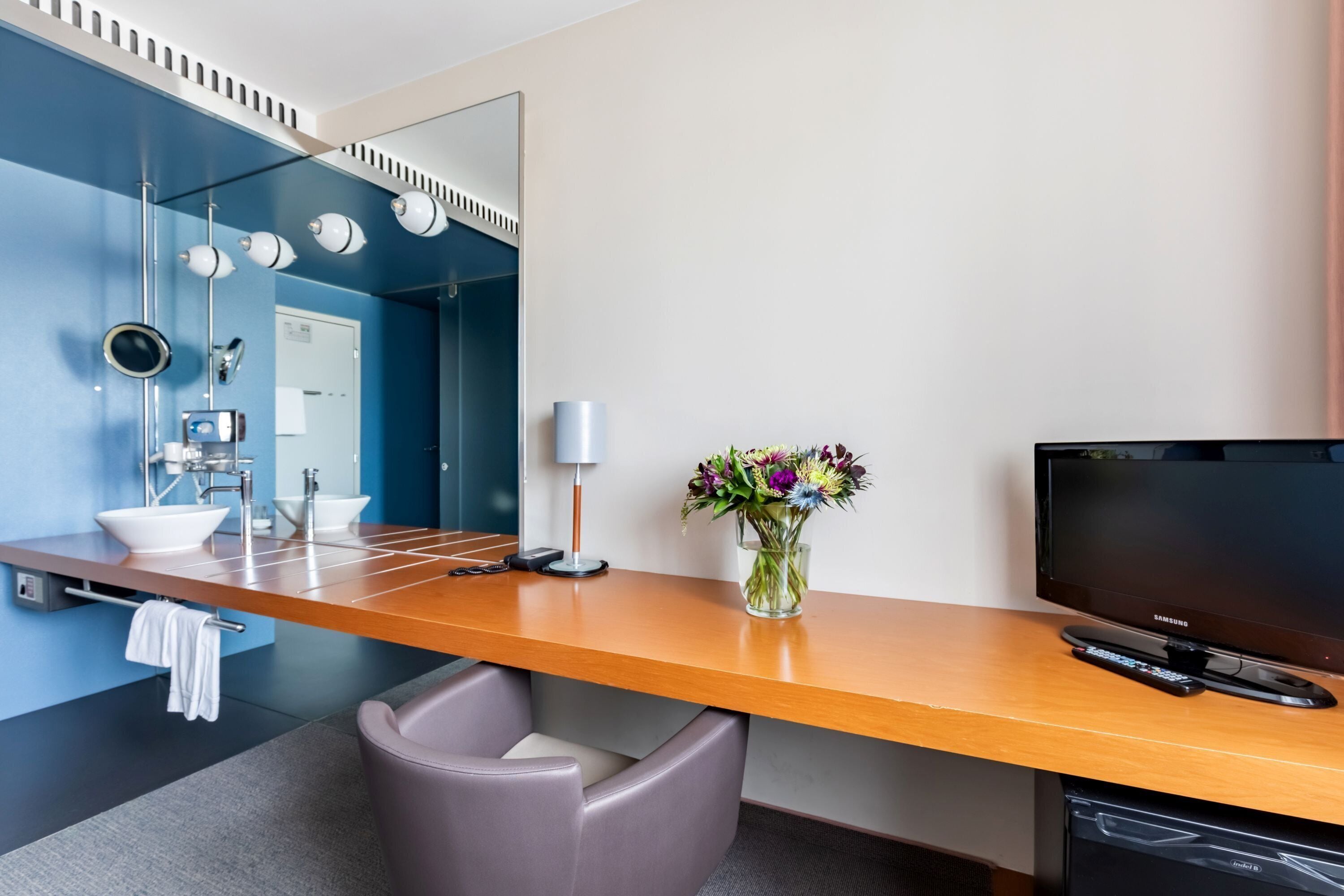 single room | bathroom sink