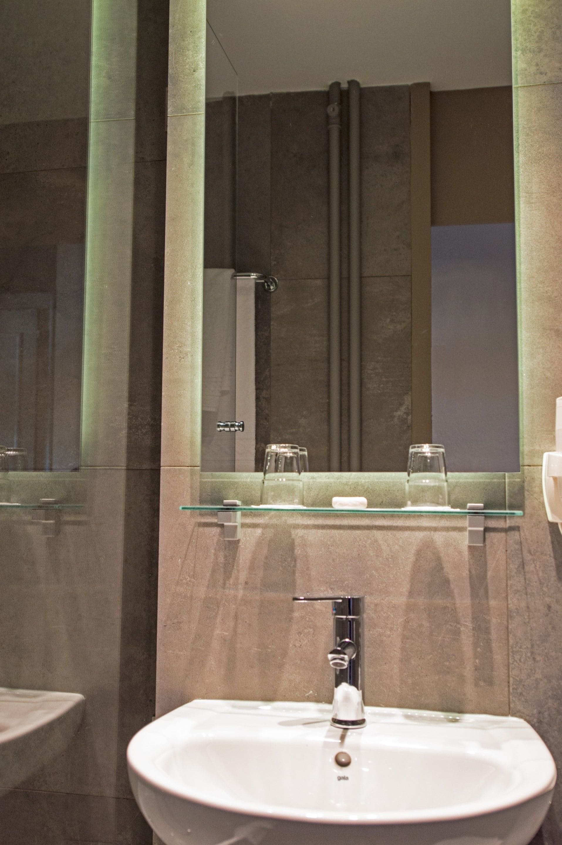 Foto - Drake Longchamp