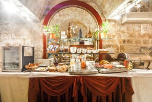 Dining - Villa Opera Drouot (Paris)
