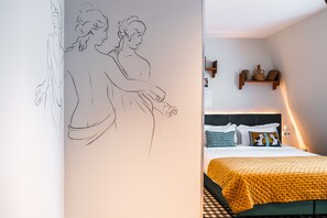 Medium Double Superior Floor | Sengetøy av topp kvalitet, safe på rommet og skrivebord