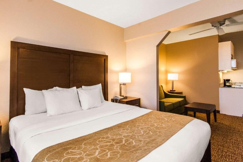 In-room safe, desk, laptop workspace, iron/ironing board