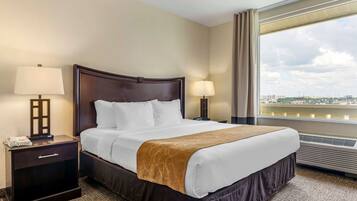 Caja de seguridad en la habitación y escritorio