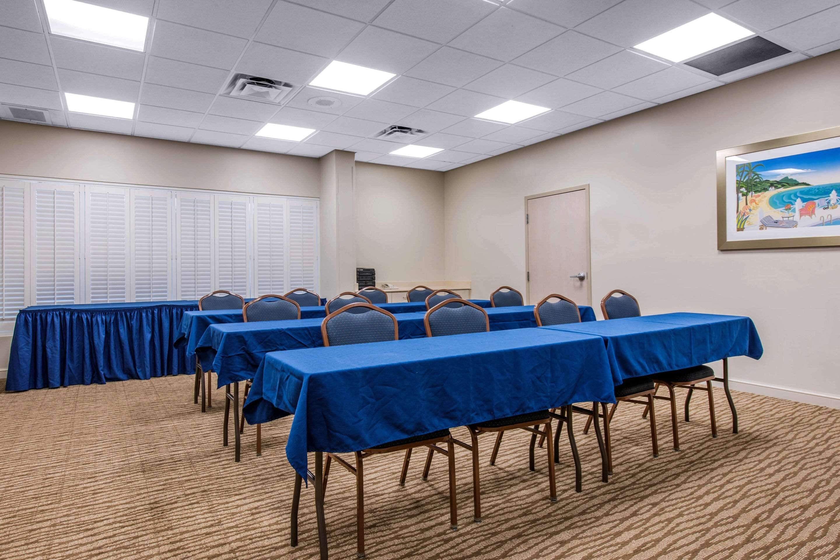 Foto - Comfort Suites Maingate East