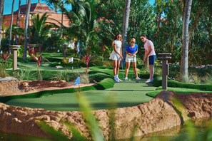 Mini-golf