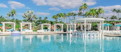 19 bares, bar en la piscina, bar junto a la piscina, bar en la playa