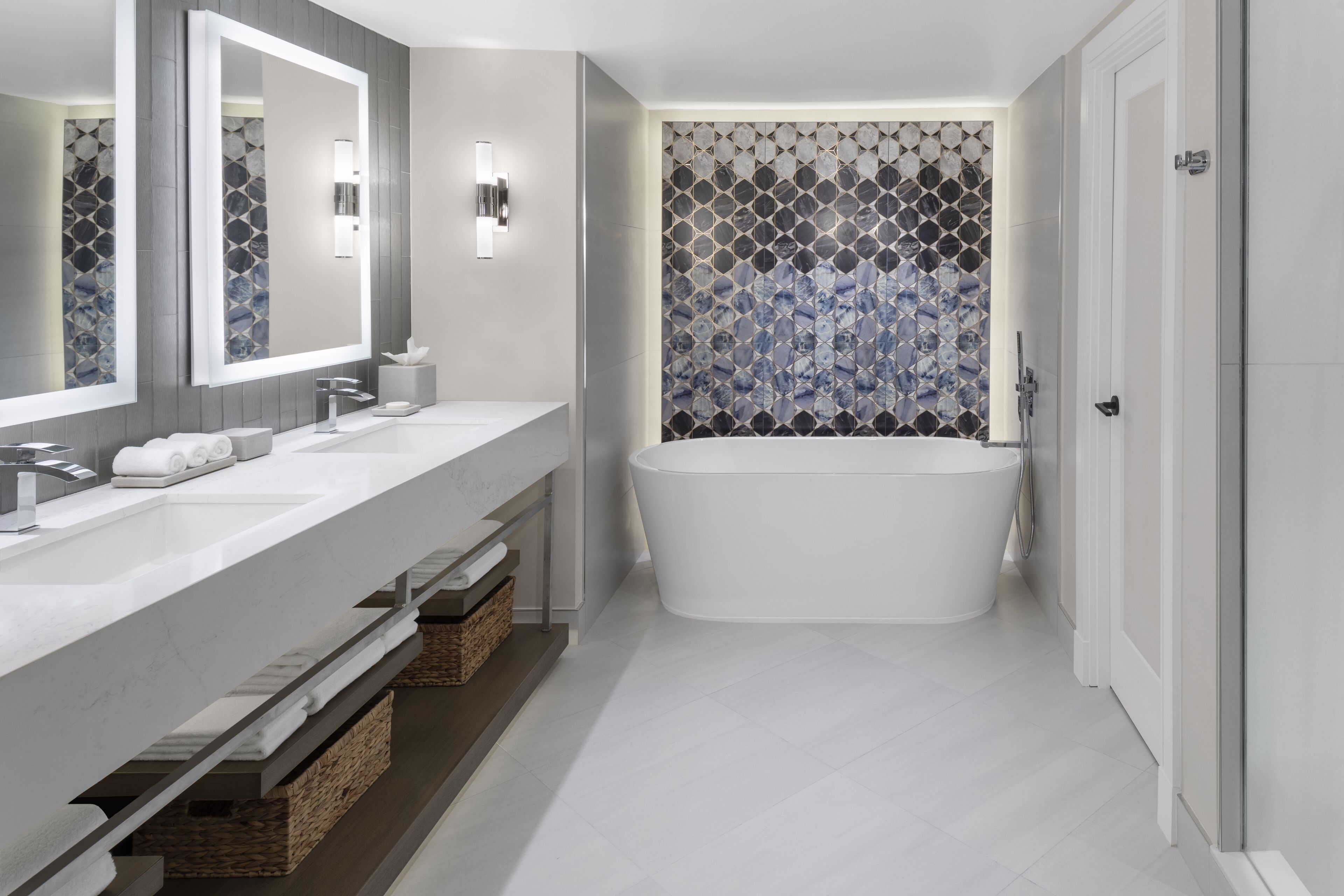 deep-soaking bathtub