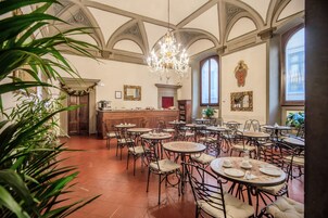 Colazione a buffet inclusa, servita tutte le mattine 