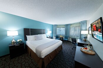 Premium bedding, desk, laptop workspace, blackout drapes at Silver Sevens Hotel & Casino