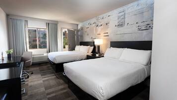 Premium-Zimmer, 2 Queen-Betten, Nichtraucher, Terrasse (Tower) | Hochwertige Bettwaren, Schreibtisch, laptopgeeigneter Arbeitsplatz