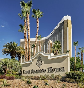 Hotel exterior and entrance at Four Seasons Hotel Las Vegas