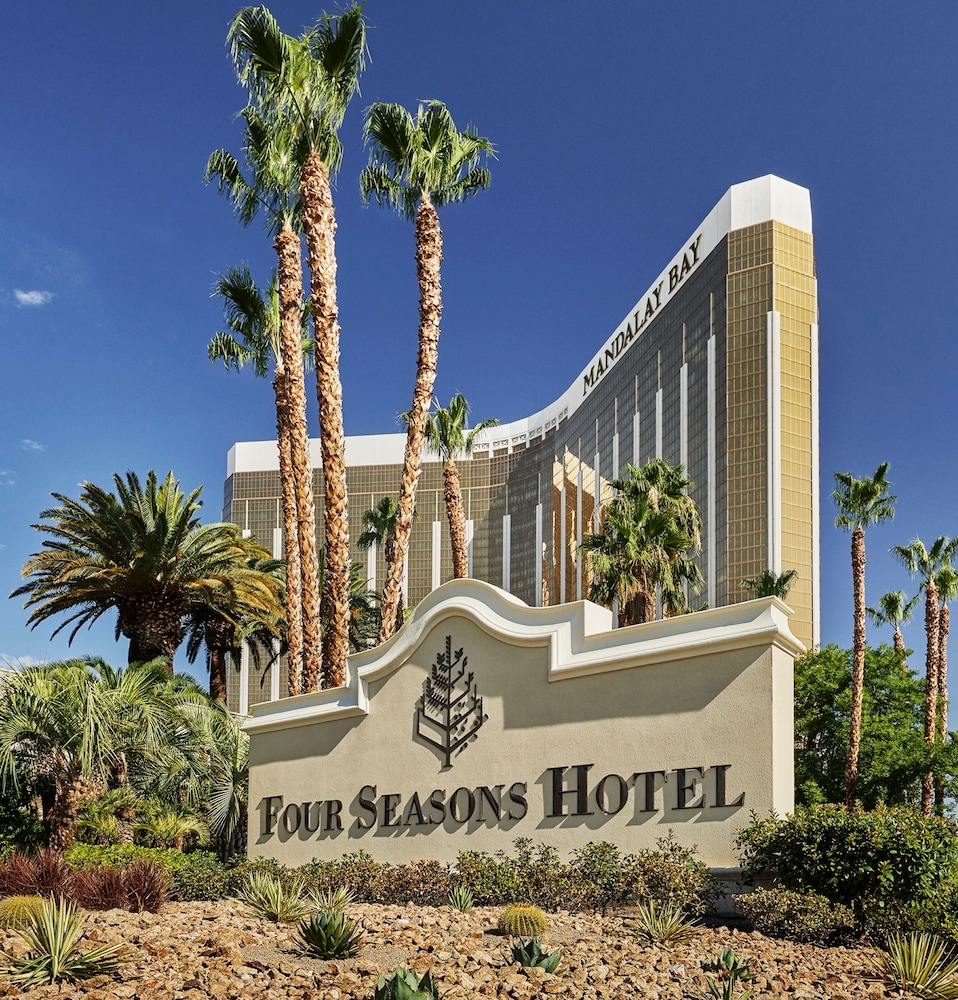 Four Seasons Hotel Las Vegas by null