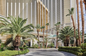Hotel entrance at Four Seasons Hotel Las Vegas