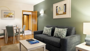 Deluxe Apartment, 1 Bedroom | Living room