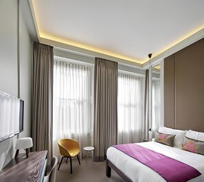 豪華雙人房 | 客房內保險箱、隔音、熨斗/熨衣板、免費無線上網