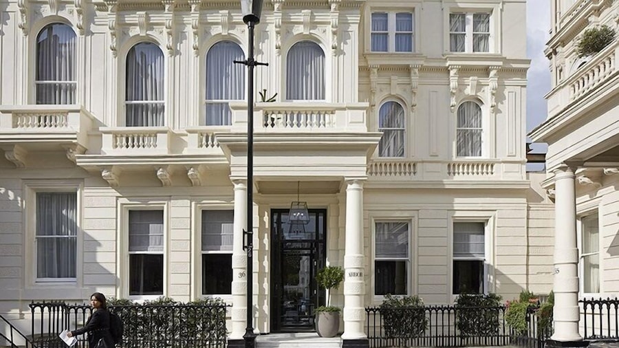 Signature Townhouse Hyde Park