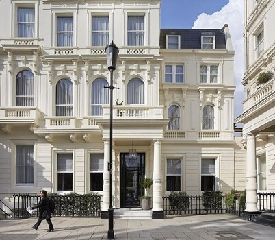 Signature Townhouse Hyde Park