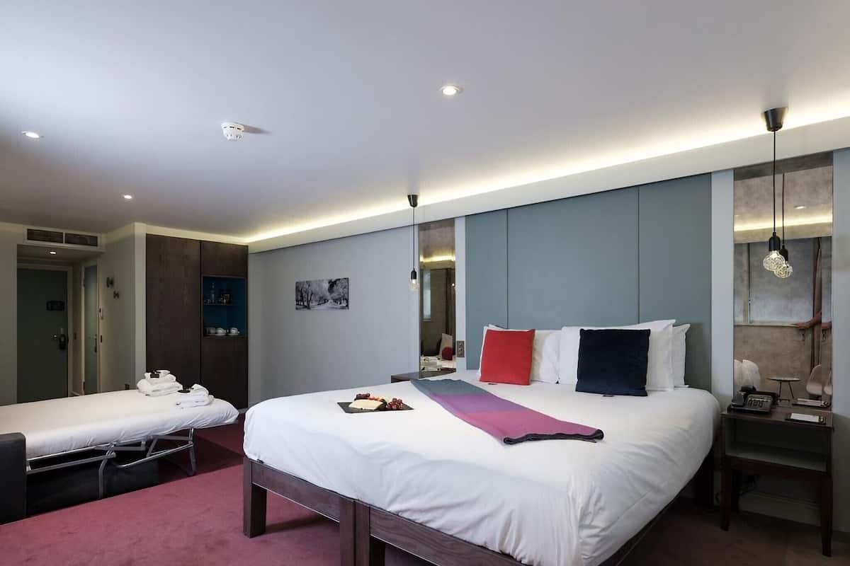 Executive Family Room | In-room safe, soundproofing, iron/ironing board, free WiFi