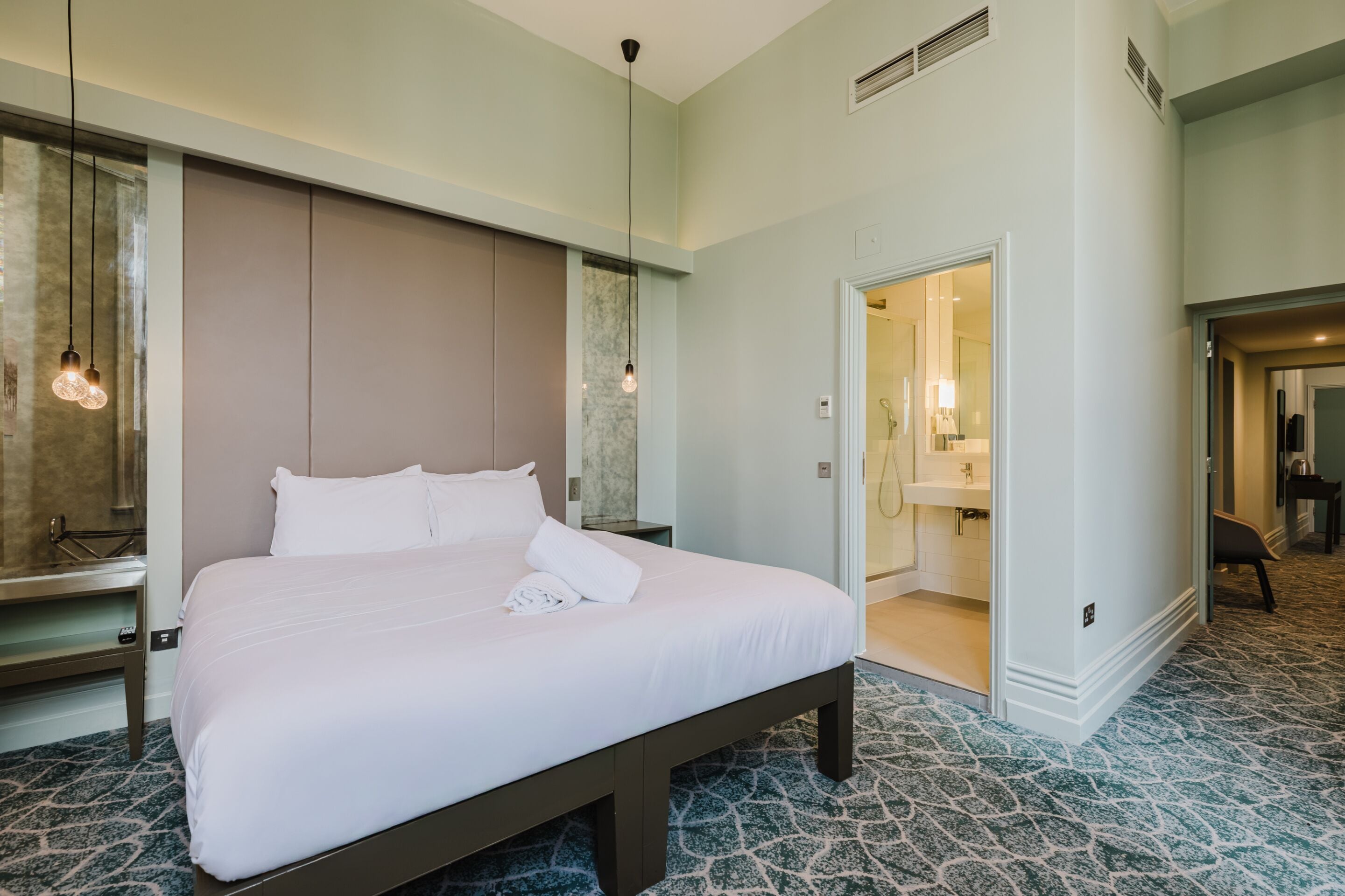 Superior Suite, Ensuite | Iron/ironing board, free WiFi, bed sheets