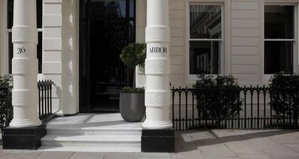 The Lancaster Hotel