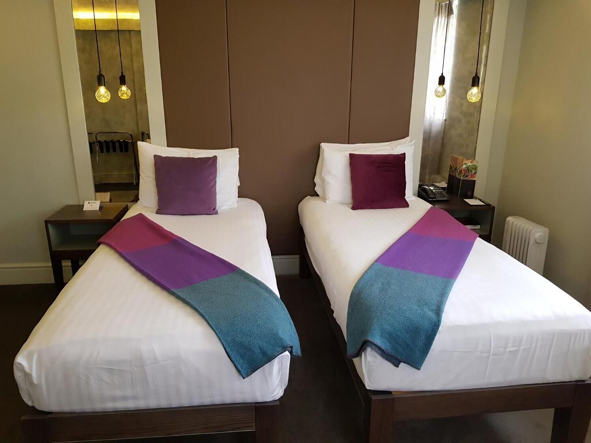 Deluxe Twin Room, Ensuite | In-room safe, soundproofing, iron/ironing board, free WiFi