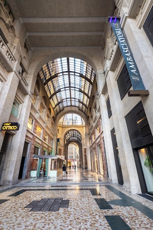 Front of property. iH Hotels Milano Ambasciatori