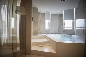 Deluxe Suite | Room amenity - iH Hotels Milano Ambasciatori (Milan)