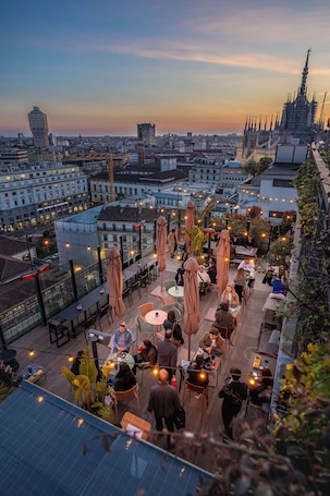 Exterior. iH Hotels Milano Ambasciatori