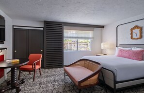 Standard Room, 1 King Bed | Egyptian cotton sheets, premium bedding, down comforters, pillowtop beds - Palmoro House (Santa Barbara)
