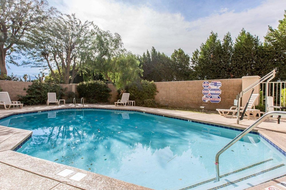 Comfort Suites Palm Desert I-10