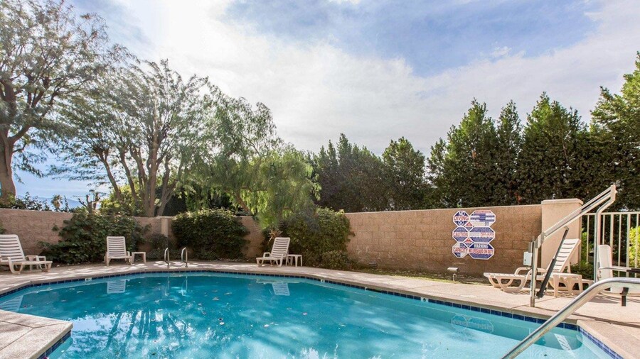 Comfort Suites Palm Desert I-10