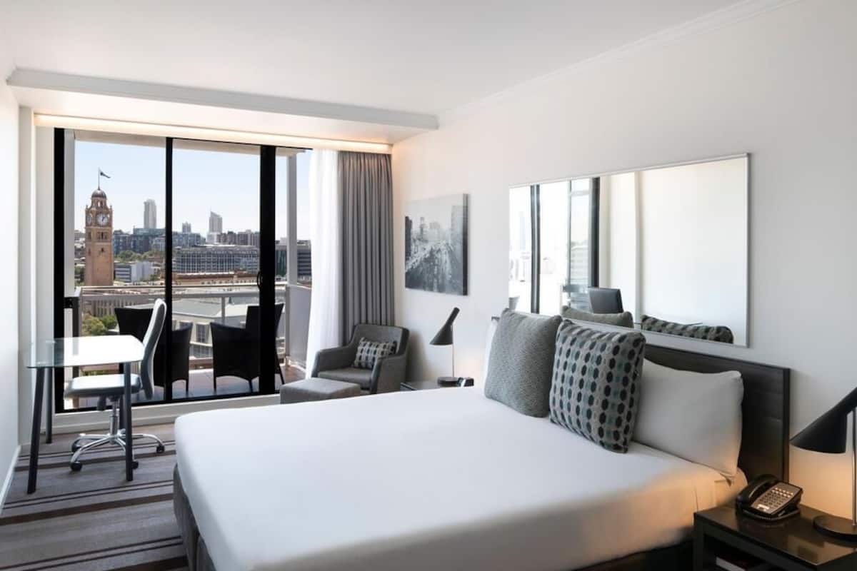 Balcony Room, 1 Queen Bed, City View