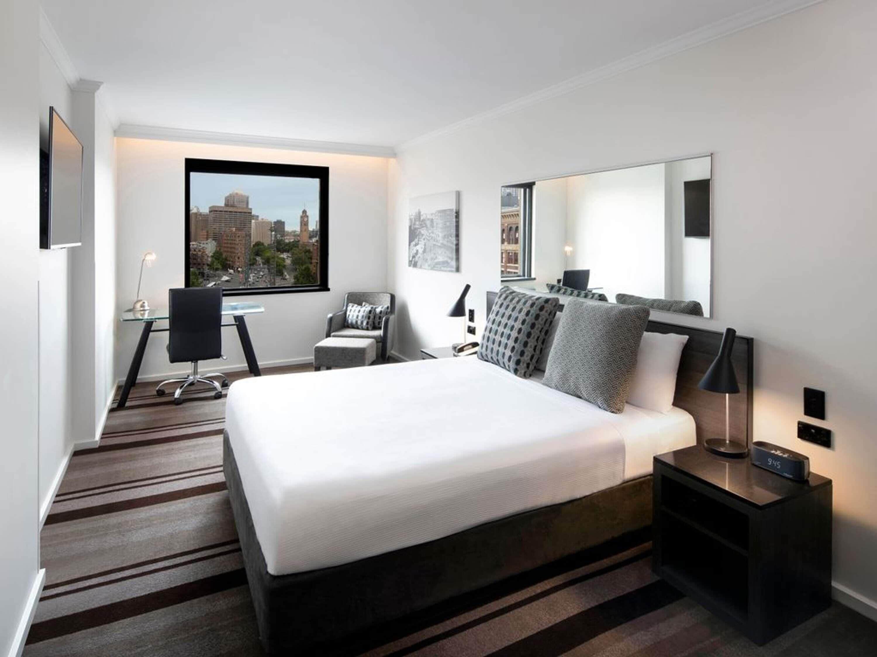 Ropa de cama de alta calidad y minibar 