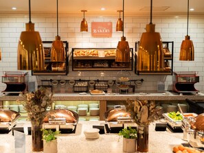Daily buffet breakfast for a fee - Mercure Sydney (Chippendale)
