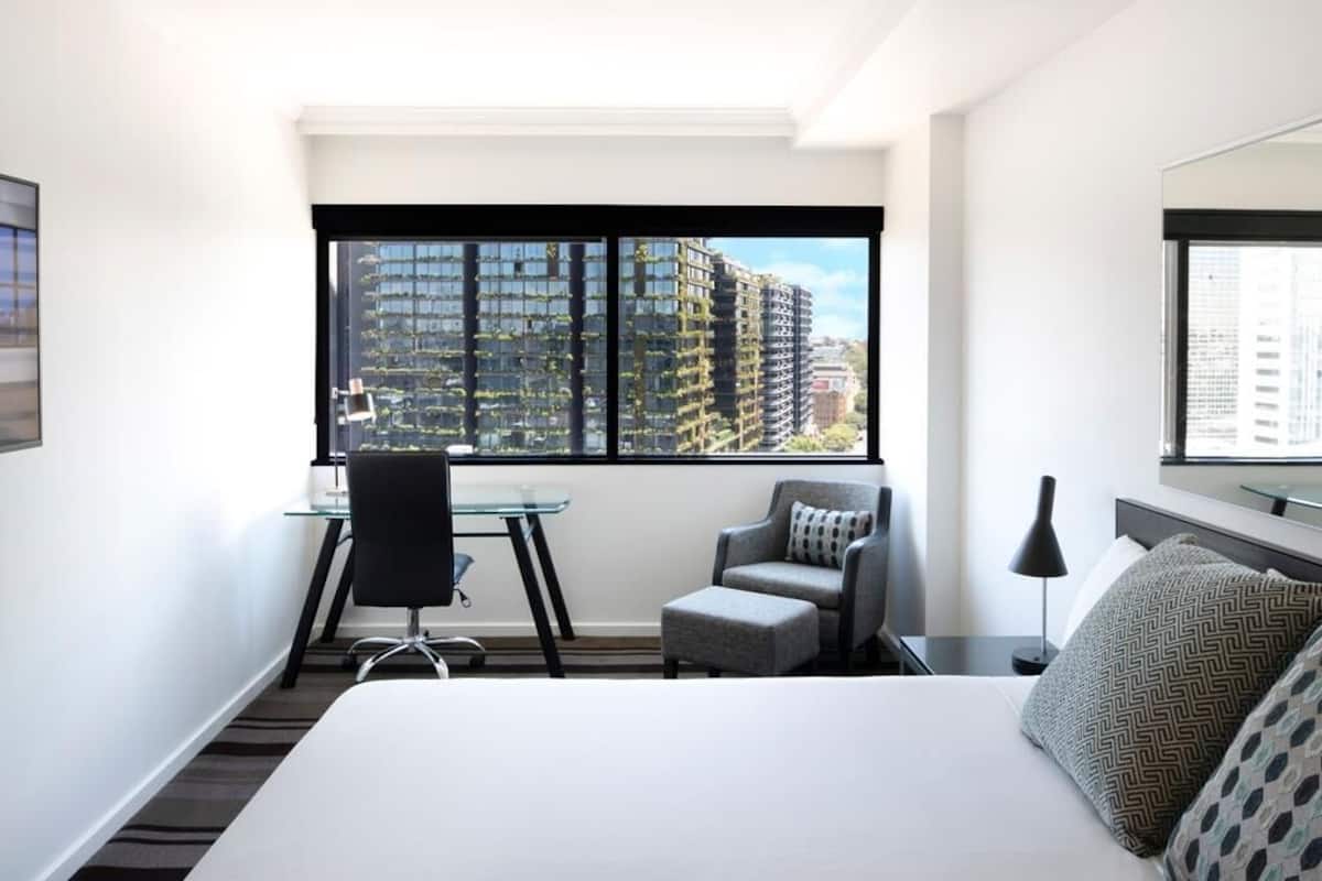 Ropa de cama de alta calidad y minibar