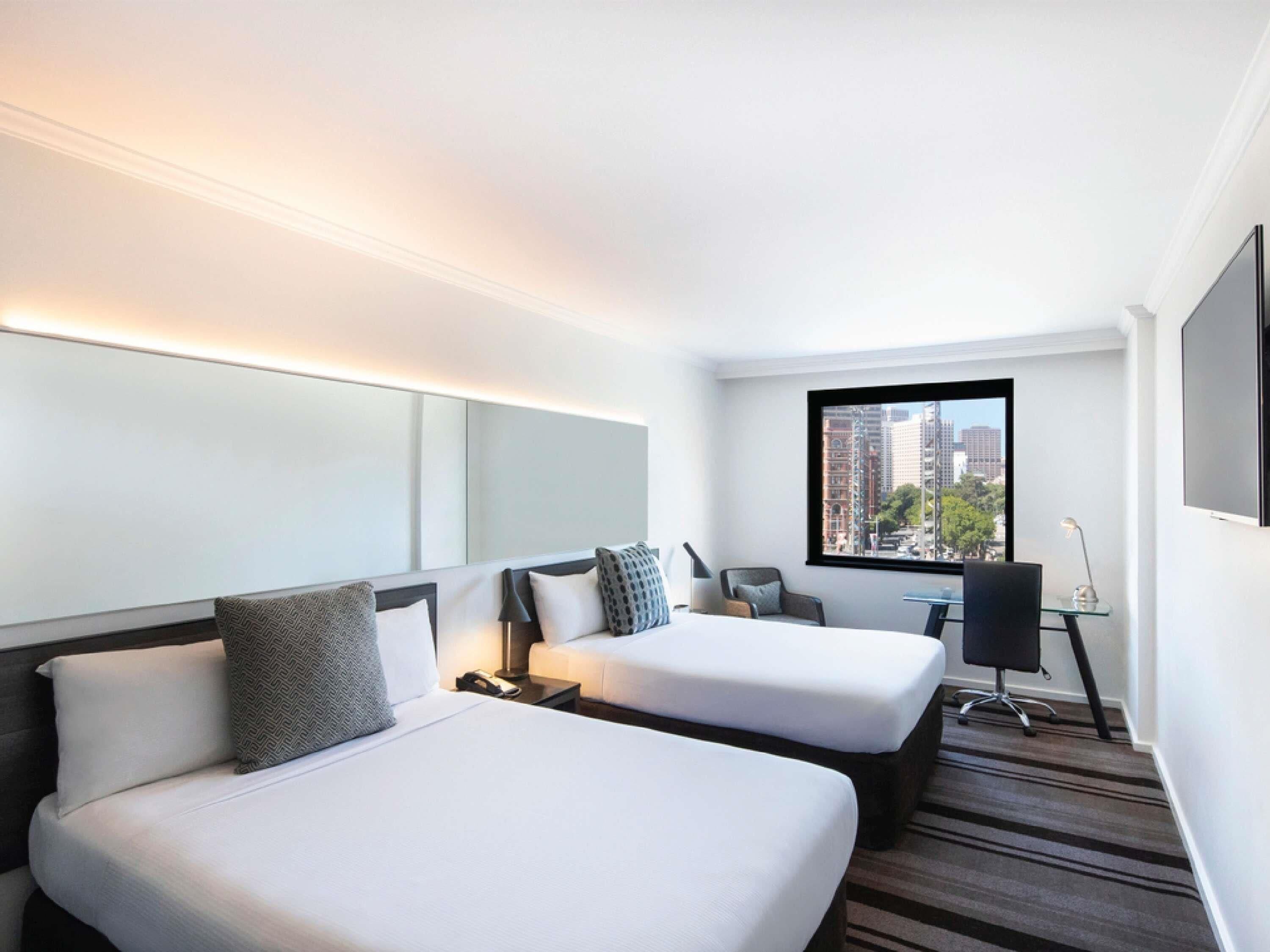 Ropa de cama de alta calidad y minibar 