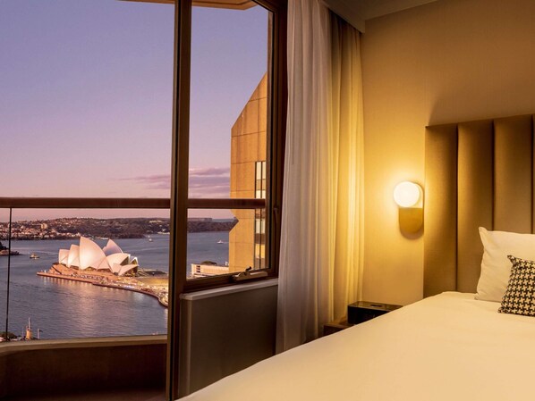 Penthouse, 3 Bedrooms, Harbor View | Minibar, in-room safe, blackout drapes, iron/ironing board