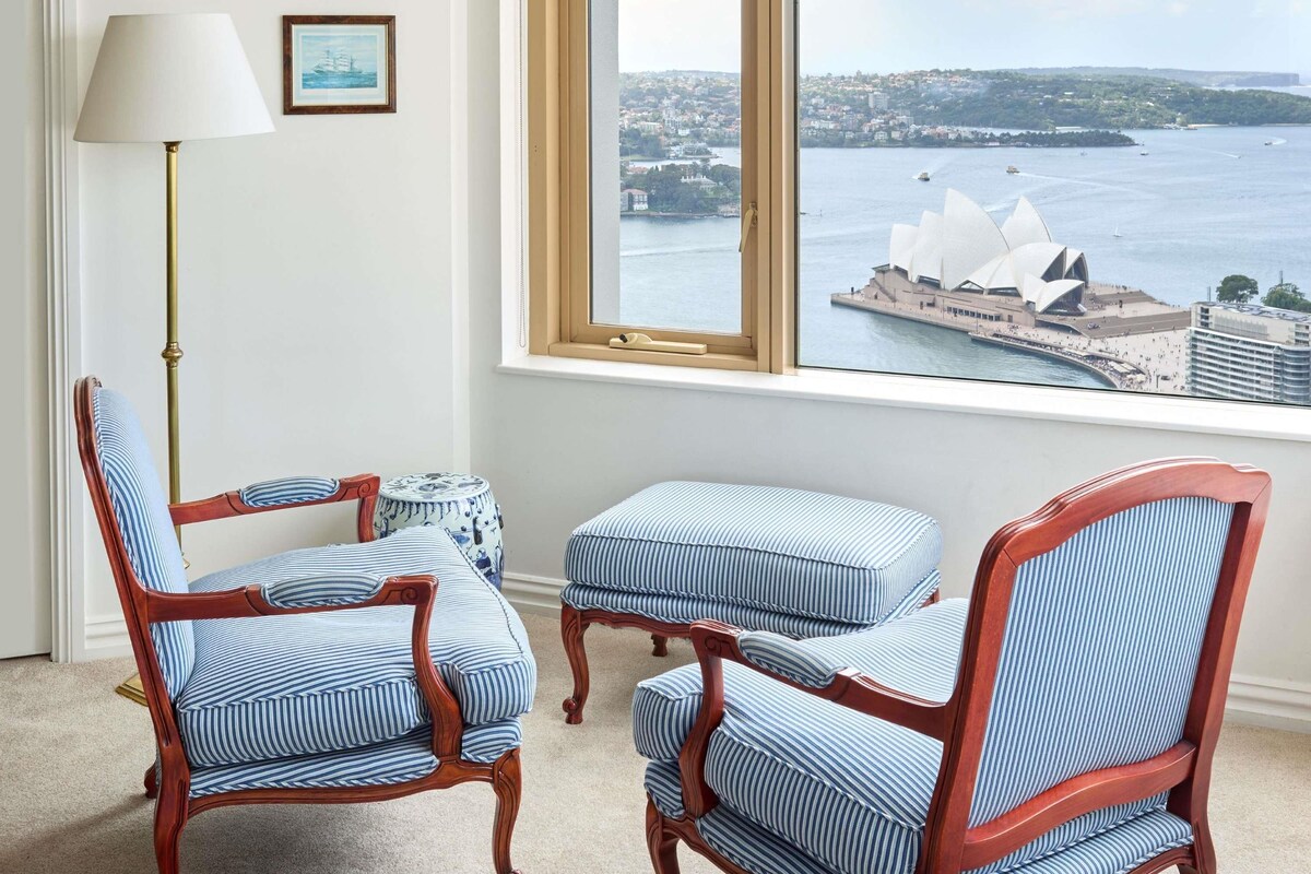 Penthouse, 2 Bedrooms, City View (Non-refurbished) | Minibar, in-room safe, blackout drapes, iron/ironing board