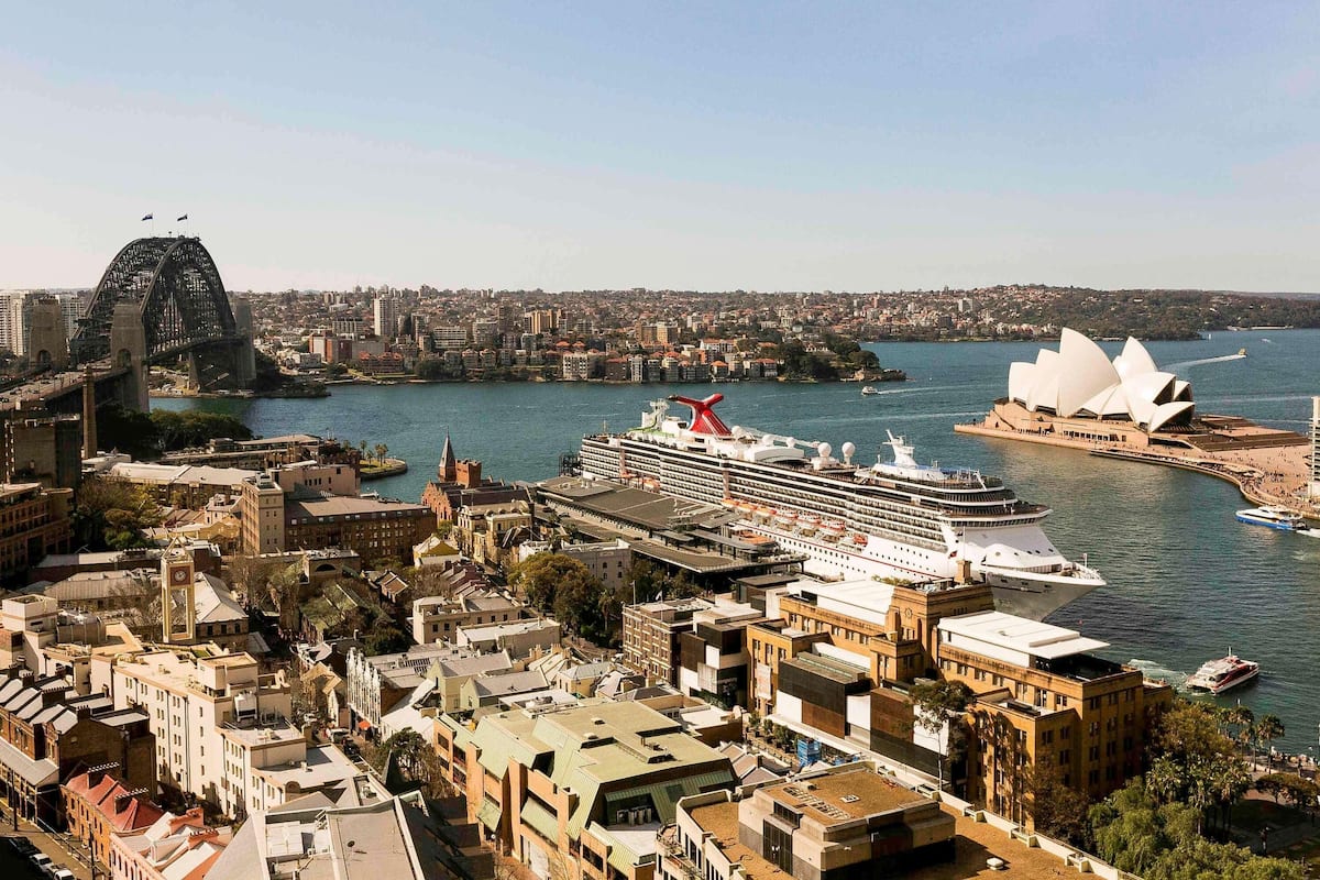 1 bedroom, minibar, in-room safe, blackout curtains