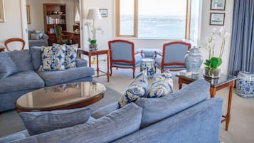 Penthouse, 2 Bedrooms, City View (Non-refurbished) | Minibar, in-room safe, blackout drapes, iron/ironing board