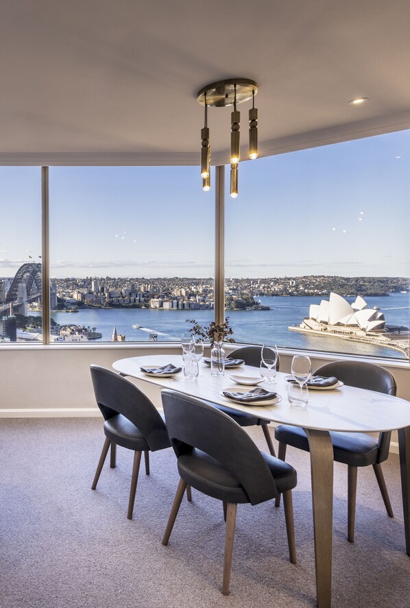 Deluxe Apartment, 2 Bedrooms, Harbor View (2 King Beds) | View from room