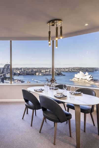The Sebel Quay West Suites Sydney