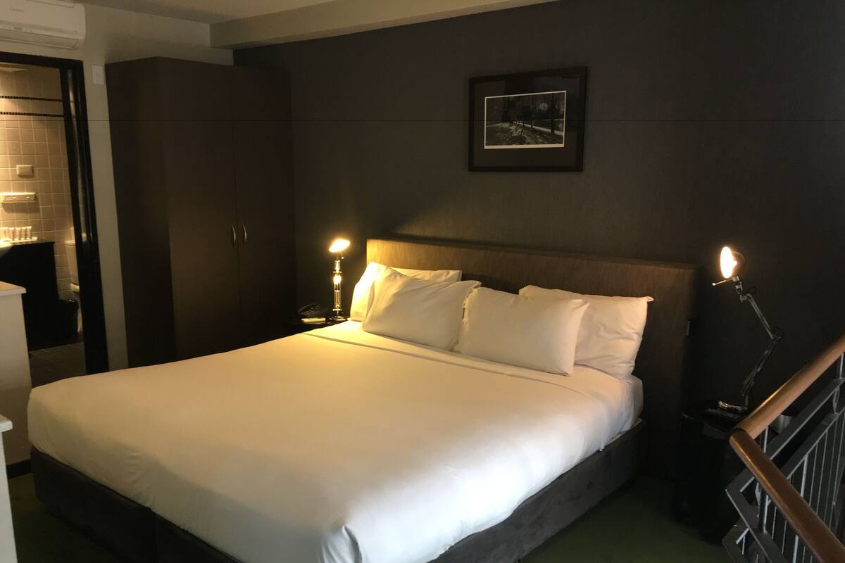 One Bedroom Loft | Egyptian cotton sheets, premium bedding, pillowtop beds, in-room safe