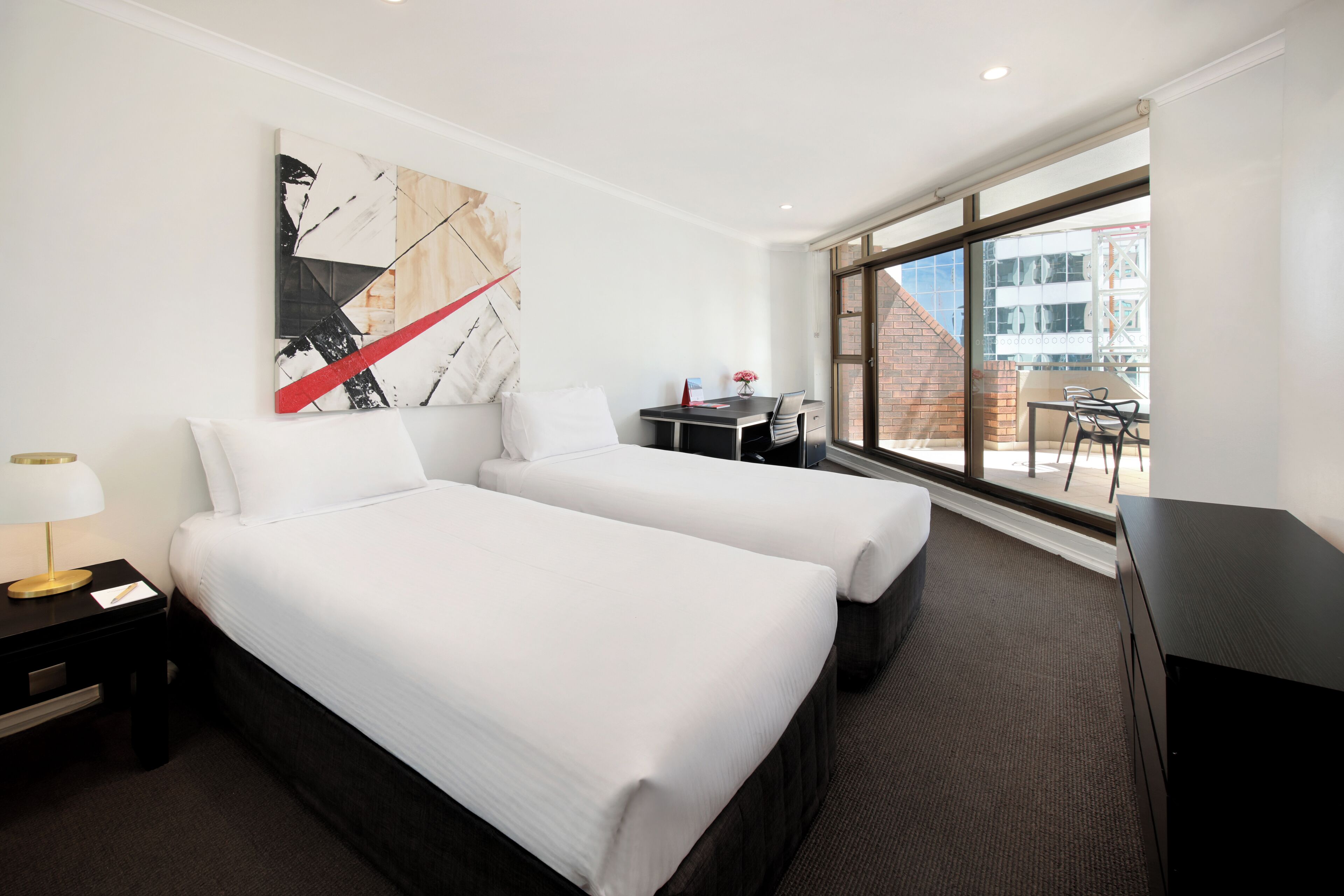 Loftsleilighet (Apartment) | Minibar, safe på rommet, individuelt dekorert og individuelt innredet