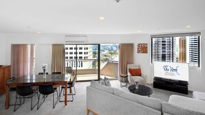 Departamento, 3 habitaciones | Área de sala de estar