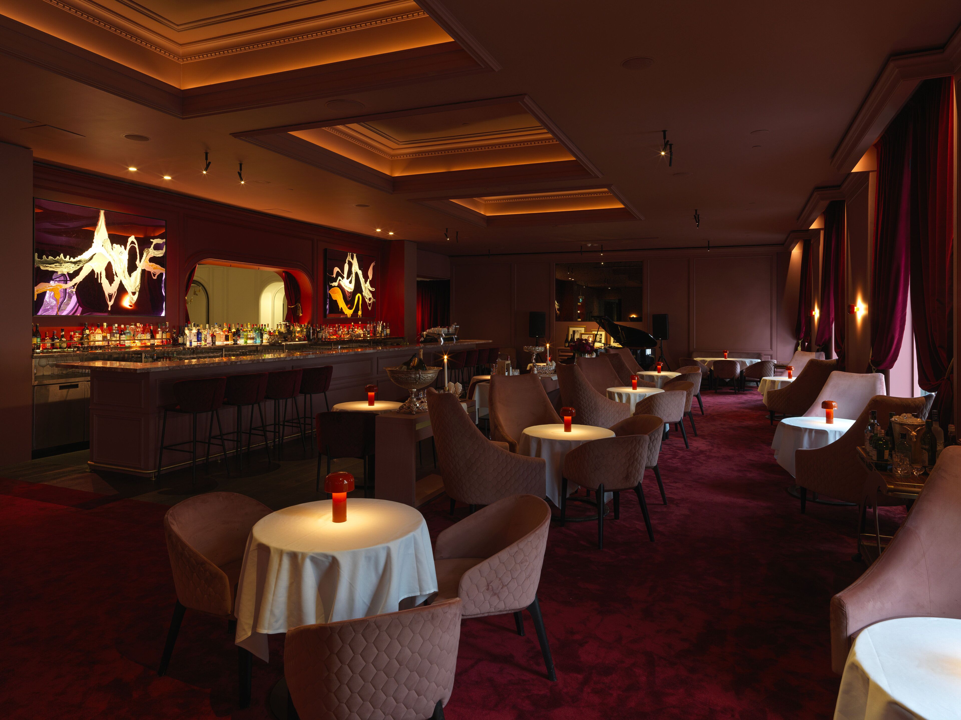 3 restaurants, breakfast, lunch served; local and international cuisine