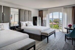 Egyptian cotton sheets, premium bedding, pillow-top beds, minibar - InterContinental Sydney Double Bay by IHG (Double Bay)