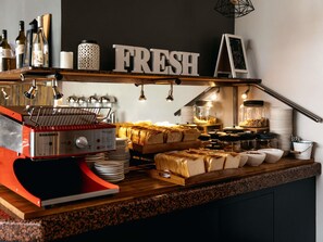 Café da manhã, almoço e jantar